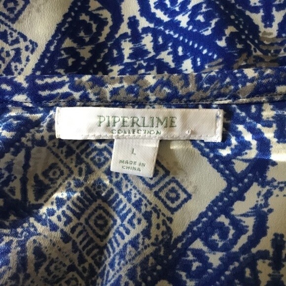 Piperlime Mosaic Print 3/4 Sleeve Blouse L Blue & White Top - Picture 7 of 9